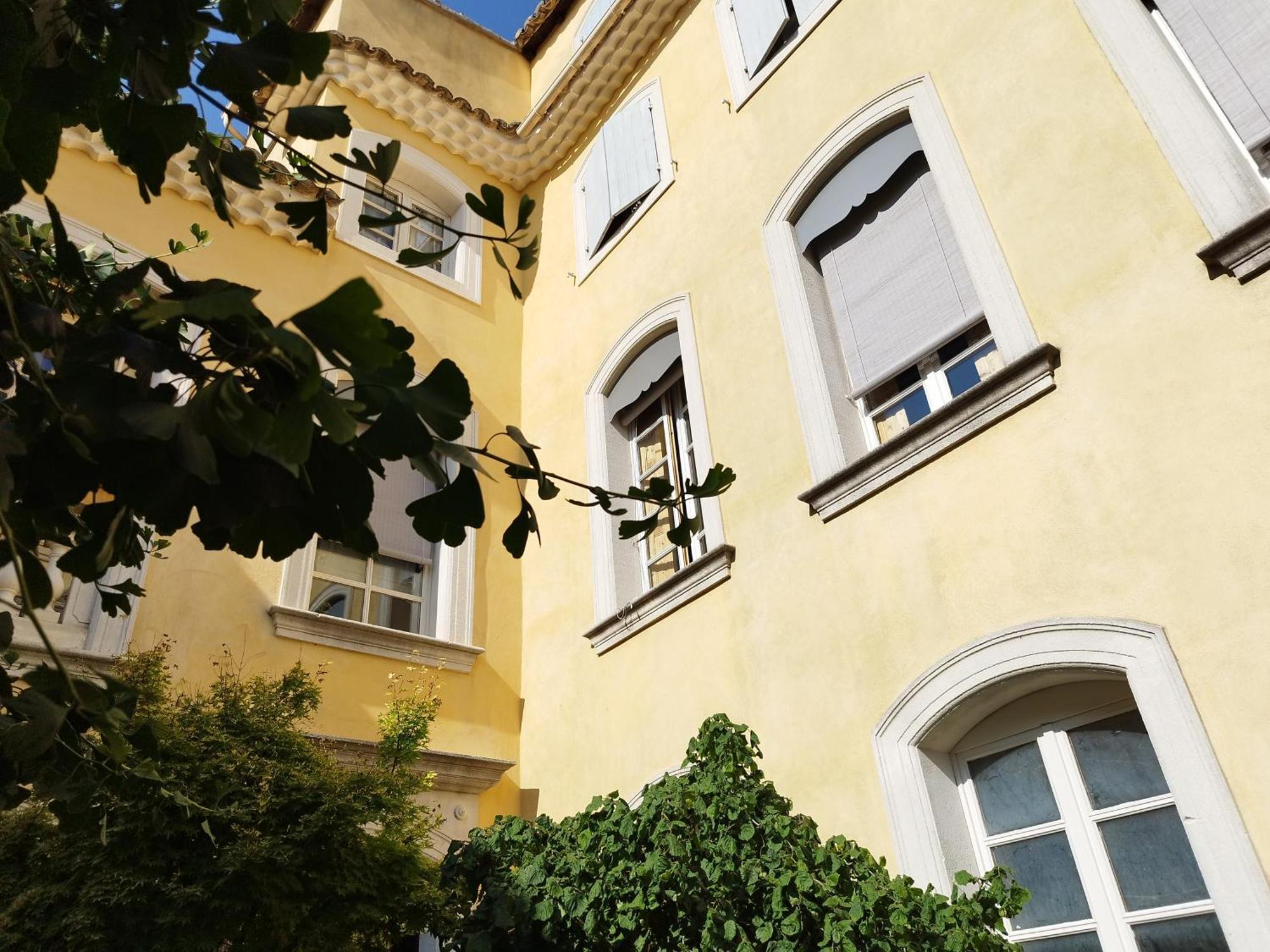 Entre Vignes Et Dentelles Hotel Courthézon Exterior foto